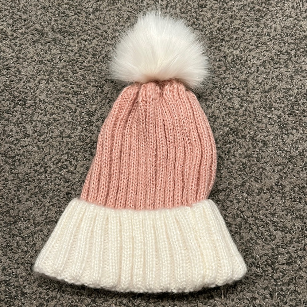 Pom Pom hat